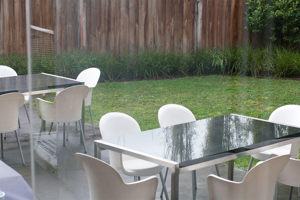 Punthill Essendon Aparthotel Melbourne Exteriör bild