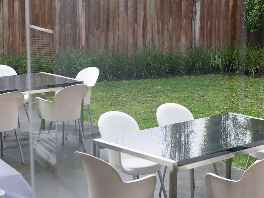 Punthill Essendon Aparthotel Melbourne Exteriör bild