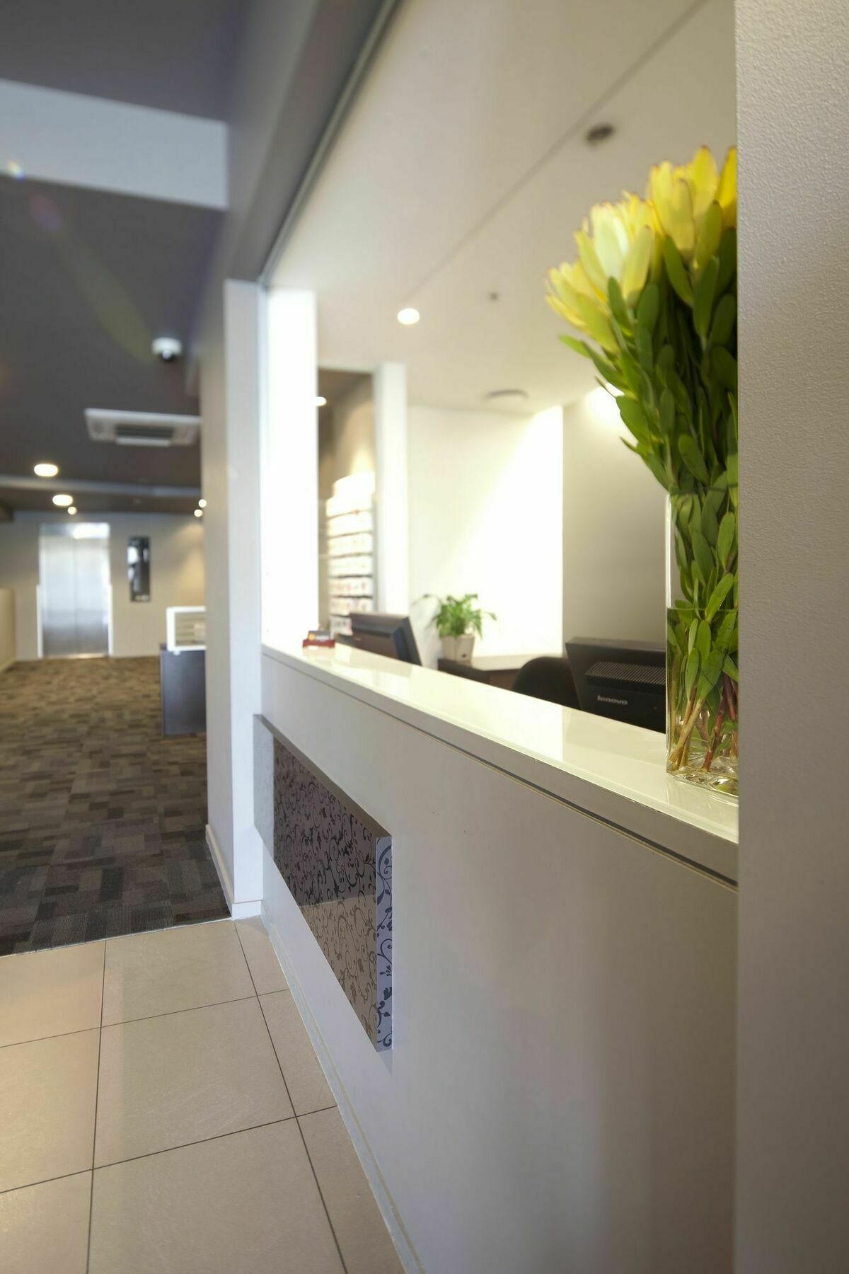 Punthill Essendon Aparthotel Melbourne Exteriör bild